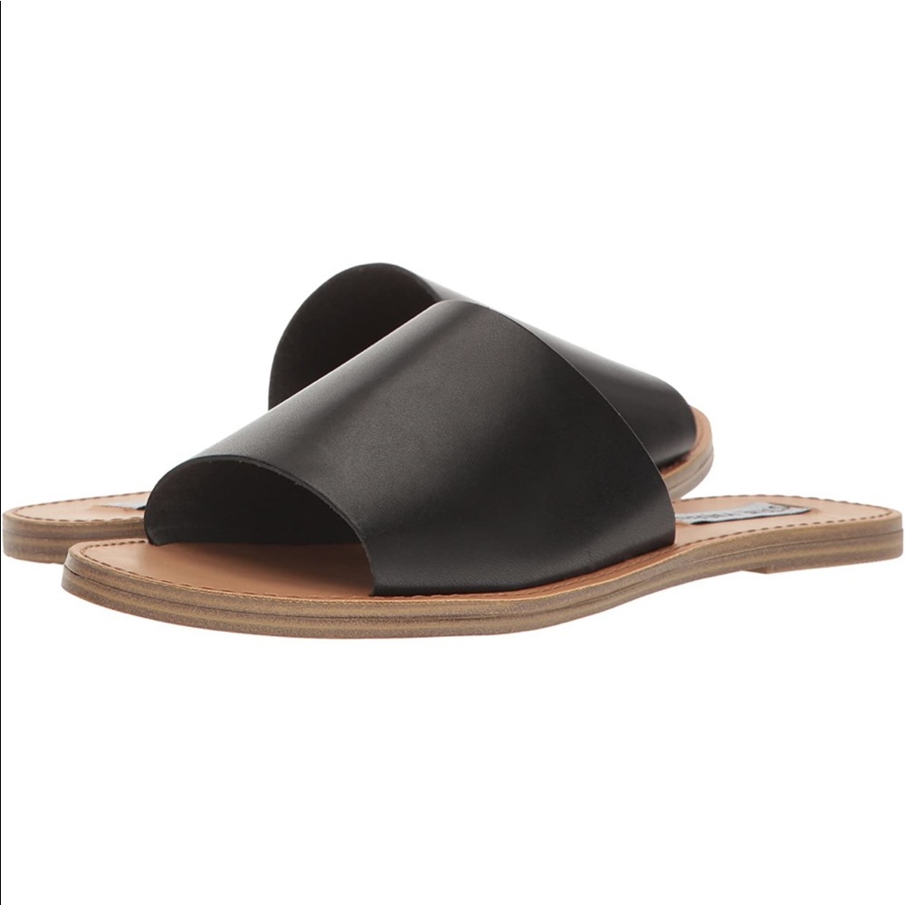 NEW Steve Madden Women’s Grace Flat Sandal